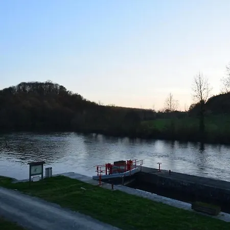 Maison Eclusiere Le Port, Les Refuges Du Halage Feriehus *